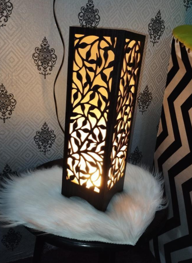 Wooden Leaf Pattern Lamp